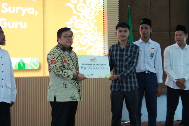 Lazismu UM Bengkulu Resmi Salurkan Beasiswa Sang Surya kepada Mahasiswa Berprestasi